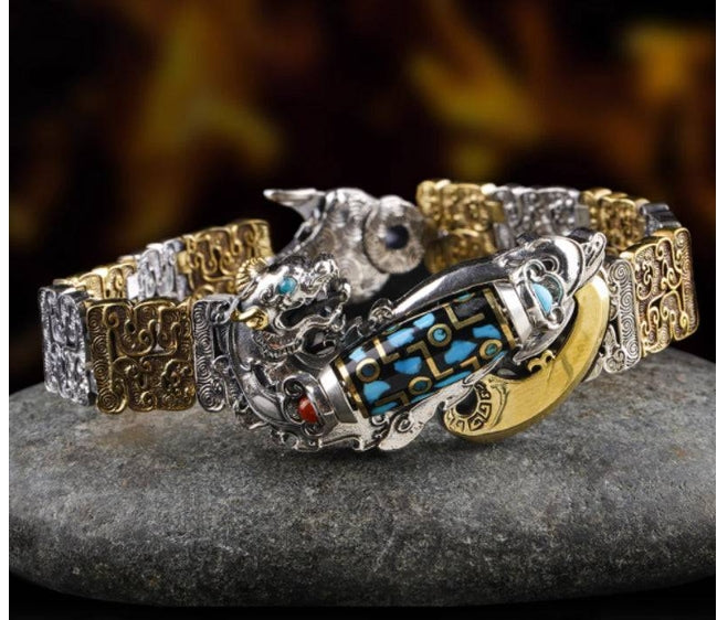 NINE-EYED DZI BEAD BRACELET